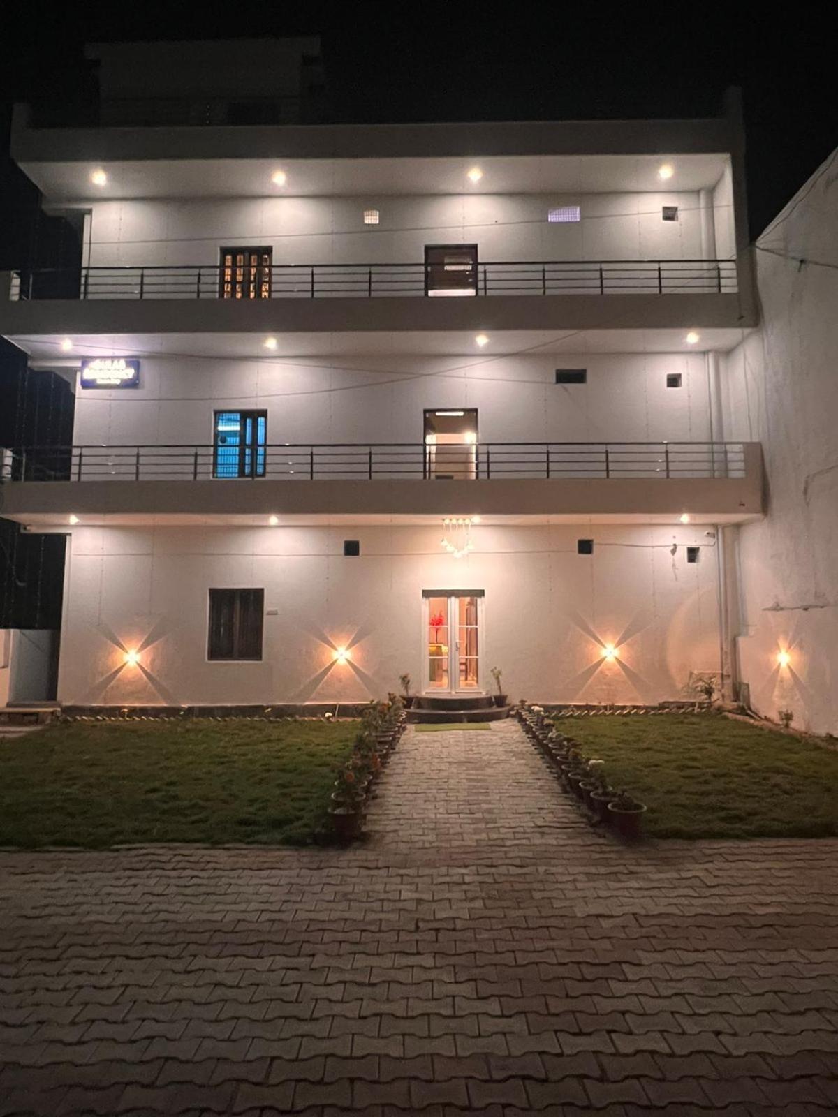 Gulab Residency Hotel Varanasi Exterior photo
