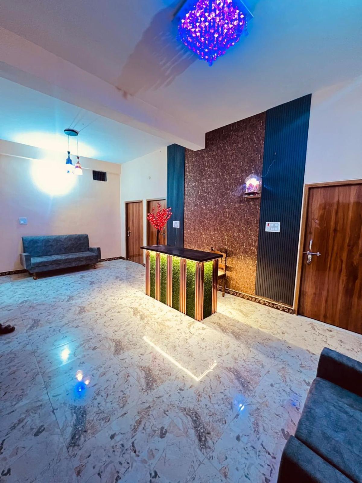 Gulab Residency Hotel Varanasi Exterior photo